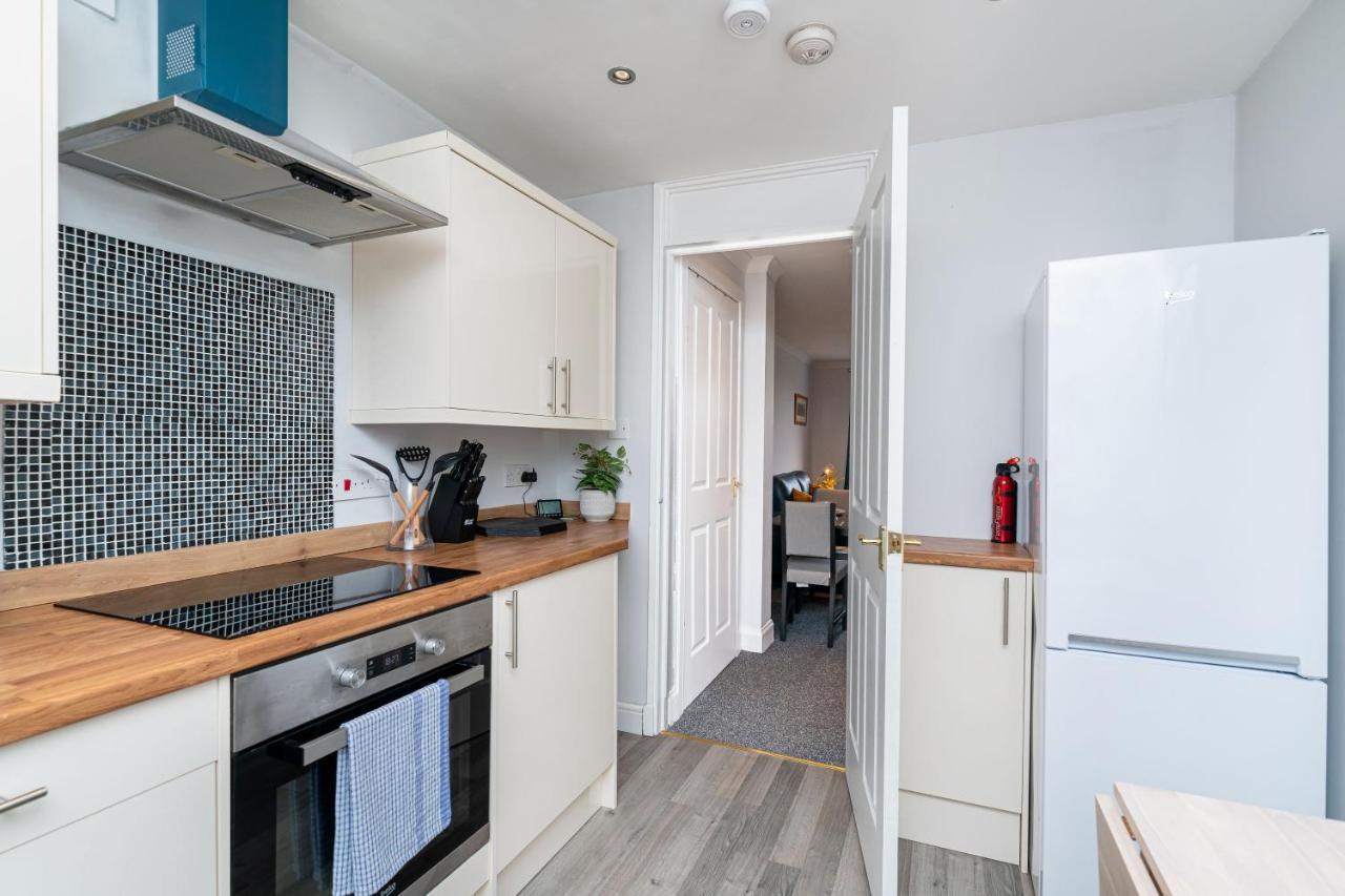 Lovely 3-Bedroom Flat With Free Parking Bridge of Allan Extérieur photo