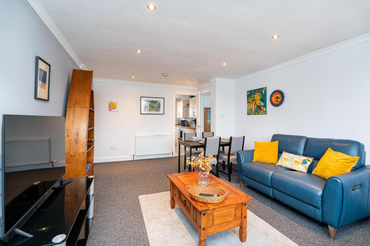 Lovely 3-Bedroom Flat With Free Parking Bridge of Allan Extérieur photo